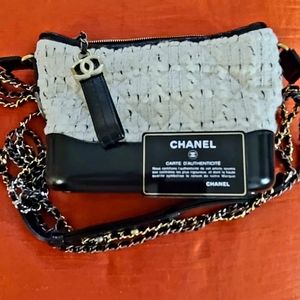 COPY - Chanel purse.